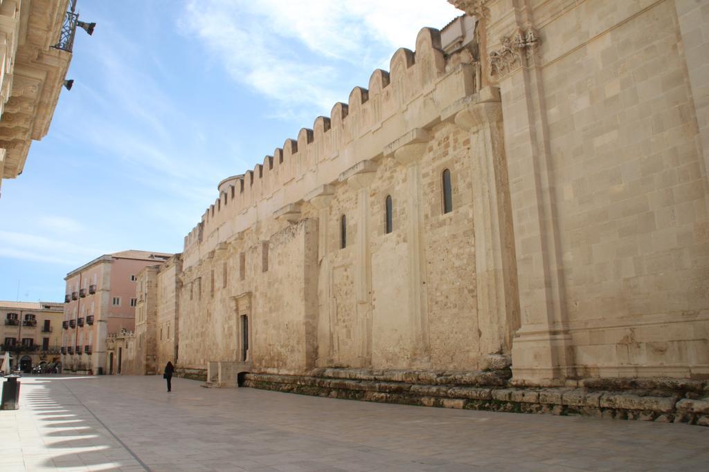 La Casa Di Ilde Al Duomo - Ortigia Holidays シラクーサ エクステリア 写真
