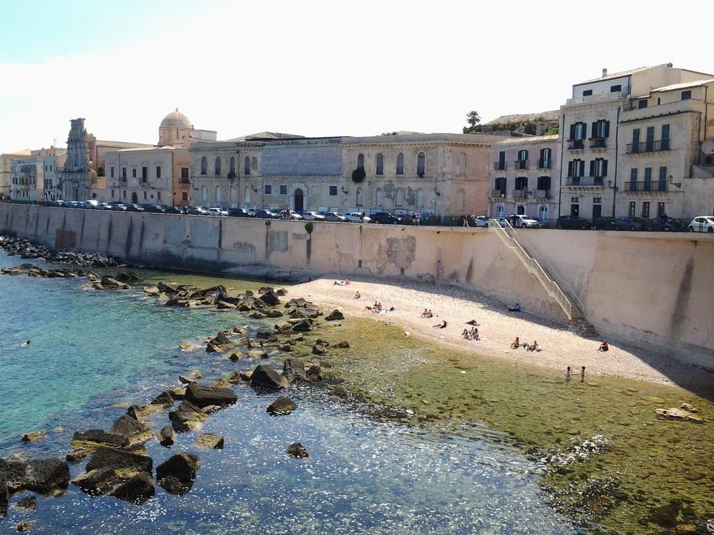 La Casa Di Ilde Al Duomo - Ortigia Holidays シラクーサ エクステリア 写真
