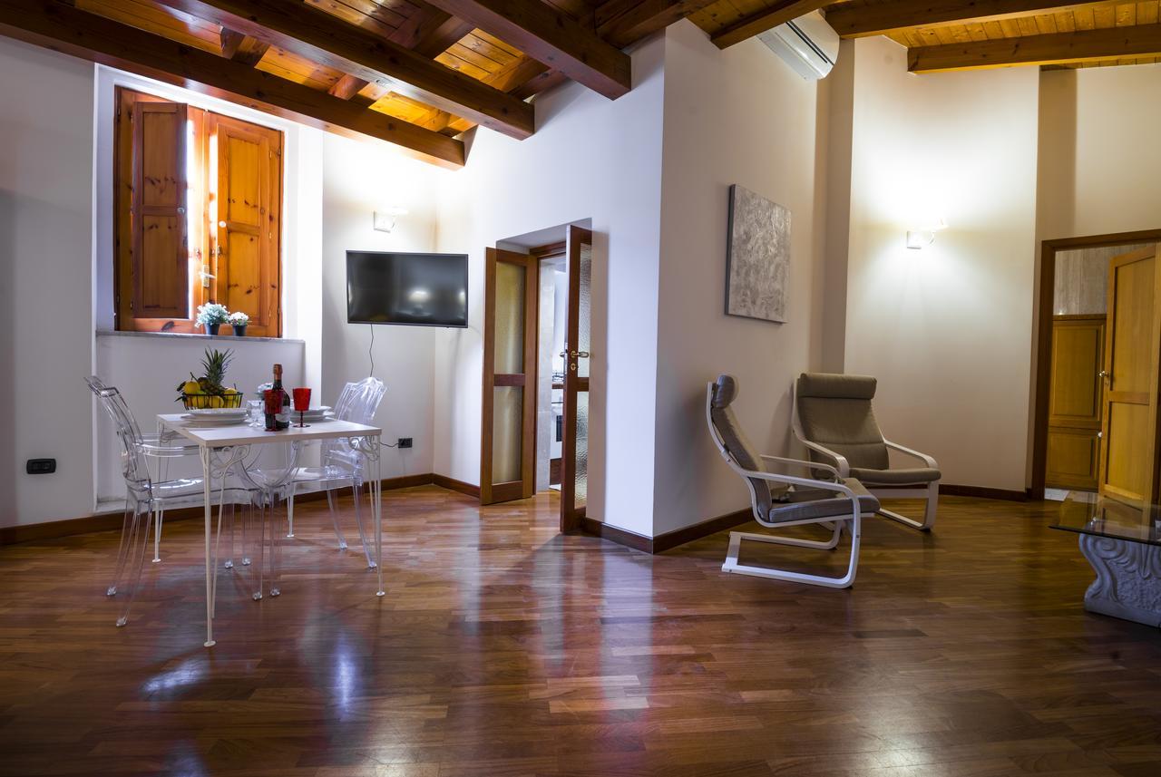La Casa Di Ilde Al Duomo - Ortigia Holidays シラクーサ エクステリア 写真