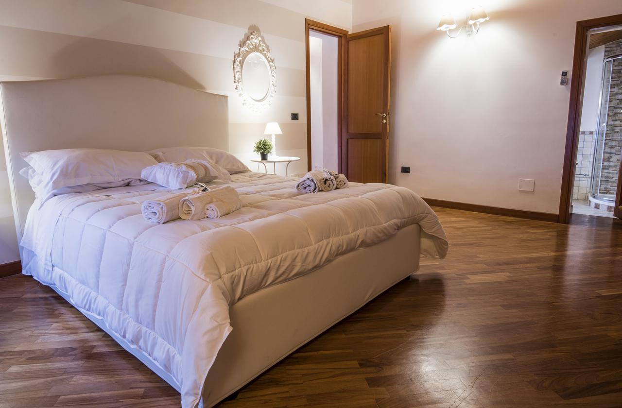 La Casa Di Ilde Al Duomo - Ortigia Holidays シラクーサ エクステリア 写真