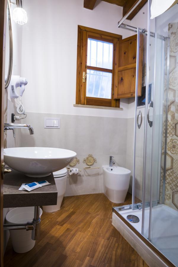La Casa Di Ilde Al Duomo - Ortigia Holidays シラクーサ エクステリア 写真